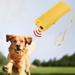 Merkloos Diervriendelijke Ultrasone Anti-Blaf Apparaat - Effectieve Hondentrainer - Anti Blaf Middel - Ultrasone Hondentrainer - Honden Clickertraining - Trainingshulp -Honden Huis Winkel 1200x1200 480