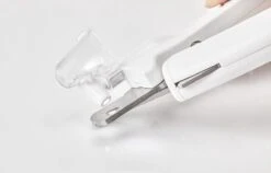 Professionele Oplaadbare LED Licht Nagelknipper, Hond, Kat, Knaagdier, Huisdieren | Dog, Cat, Nail Clipper LED Light, Rechargeable, USB Kabel | Nagelvijl - Nagelschaar Met Vijl, Opvang Van Nagels | Vergrootglas 5x | Extreem Veilig & 100% Effectief -Honden Huis Winkel 1200x770