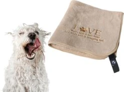 Pepets© – Hondenhanddoek – Honden Handdoek – Microvezel Handdoek – Handdoek Hond – Hondendeken – Droogdoek Hond – Dierendeken – Absorberend – 100*50CM - Beige - GRATIS Zonnebril -Honden Huis Winkel 1200x889