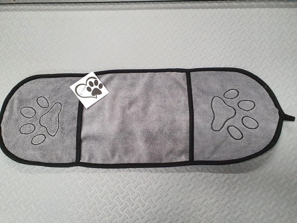 N4dogs – Hondenhanddoek – Honden Handdoek – Microvezel Handdoek – Handdoek Hond – Droogdoek Hond – Dierendeken – Sterk Absorberend – Handdoek Met Zakken - Grijs - 66 X 23 Cm 2 N4dogs – Hondenhanddoek – Honden Handdoek – Microvezel Handdoek – Handdoek Hond – Droogdoek Hond – Dierendeken – Sterk Absorberend – Handdoek Met Zakken - Grijs - 66 X 23 Cm - Afbeelding 2